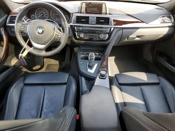 WBA8D9G31HNU65555 2017 BMW 3ER - Image 8