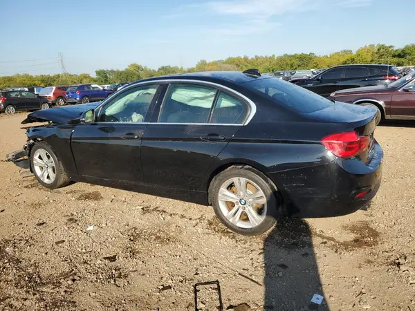 WBA8D9G31HNU66494 2017 BMW 3ER - Image 2