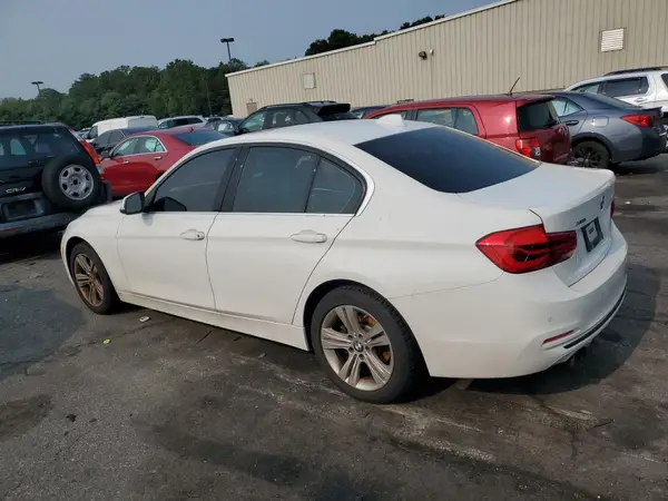 WBA8D9G32HNU62051 2017 BMW 3ER - Image 2