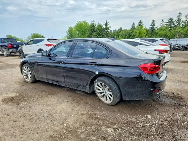 WBA8D9G32HNU63734 2017 BMW 3ER - Image 2