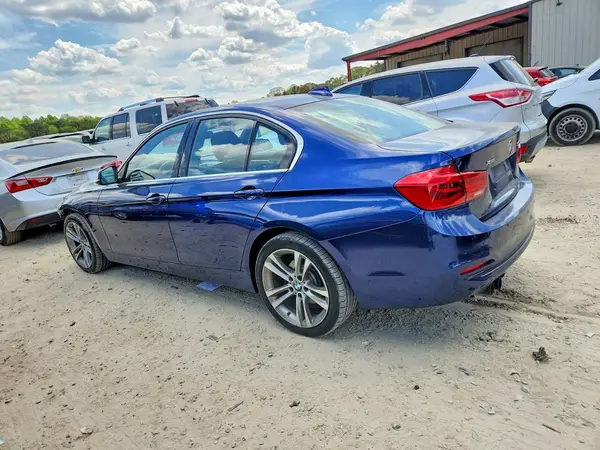 WBA8D9G32HNU65595 2017 BMW 3ER - Image 2
