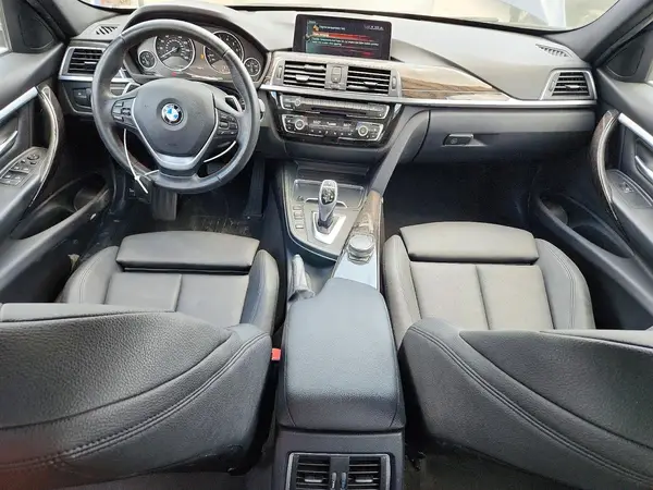 WBA8D9G32HNU65595 2017 BMW 3ER - Image 8