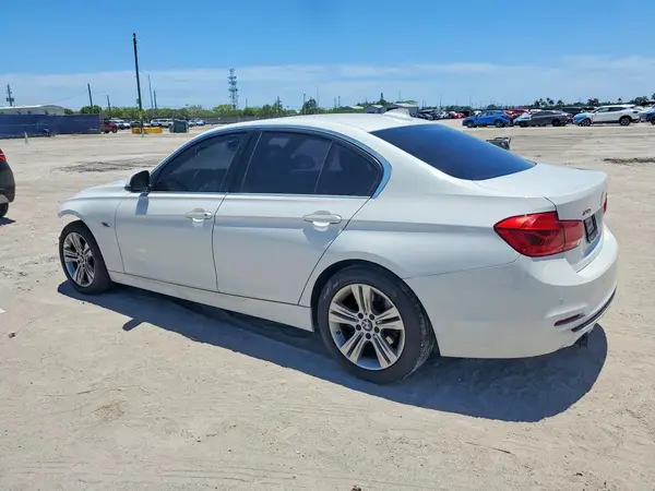 WBA8D9G33HNU62267 2017 BMW 3ER - Image 2