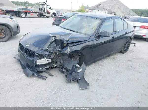 WBA8D9G33HNU62575 2017 BMW 3ER - Image 2