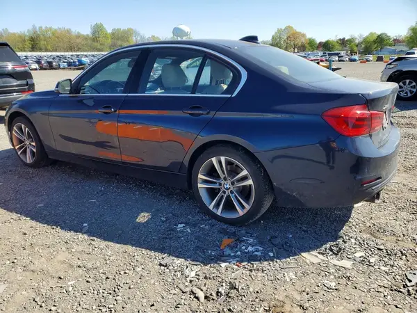 WBA8D9G33HNU62754 2017 BMW 3ER - Image 2