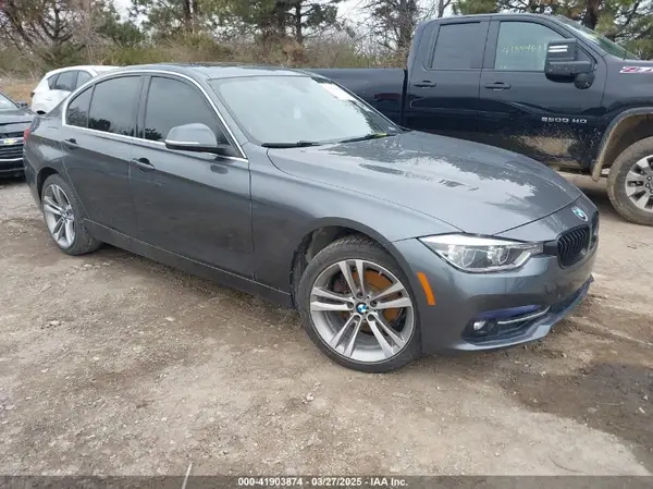 WBA8D9G33HNU62916 2017 BMW 3ER - Image 1