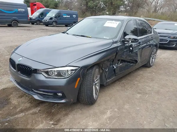 WBA8D9G33HNU62916 2017 BMW 3ER - Image 2