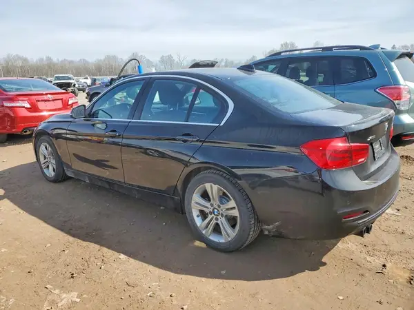 WBA8D9G33HNU63015 2017 BMW 3ER - Image 2