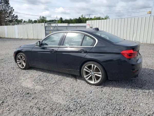 WBA8D9G33HNU66285 2017 BMW 3ER - Image 2