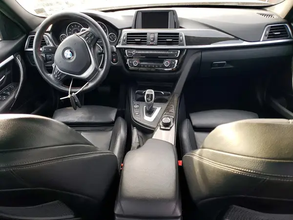 WBA8D9G33HNU66321 2017 BMW 3ER - Image 8