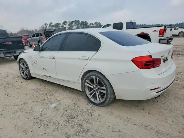 WBA8D9G34HNU62049 2017 BMW 3ER - Image 2