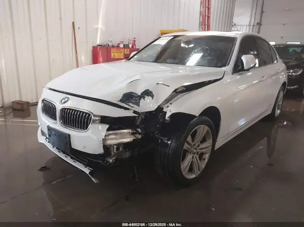 WBA8D9G34HNU64593 2017 BMW 3ER - Image 2