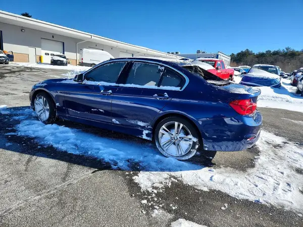 WBA8D9G34HNU64738 2017 BMW 3ER - Image 2