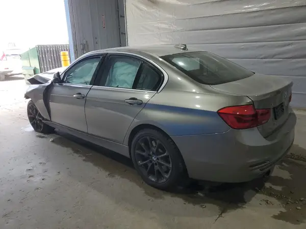 WBA8D9G34HNU65405 2017 BMW 3ER - Image 2