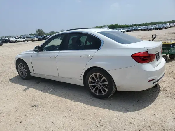 WBA8D9G34HNU65534 2017 BMW 3ER - Image 2