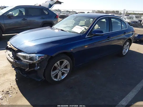 WBA8D9G34HNU66120 2017 BMW 3ER - Image 2