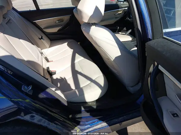 WBA8D9G34HNU66120 2017 BMW 3ER - Image 8