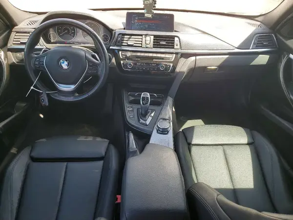 WBA8D9G35HNU61556 2017 BMW 3ER - Image 8
