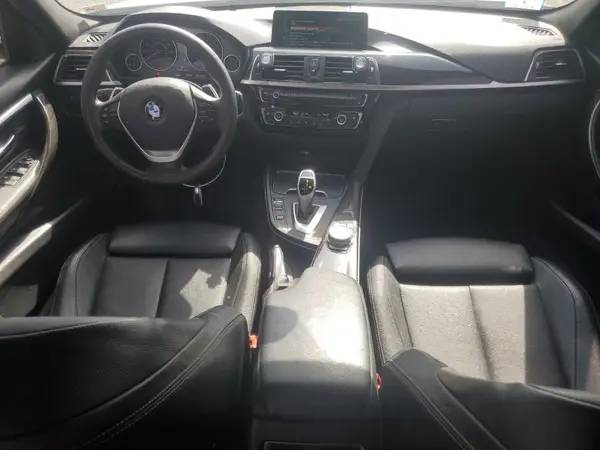 WBA8D9G35HNU61993 2017 BMW 3ER - Image 8