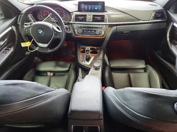 WBA8D9G35HNU62822 2017 BMW 3ER - Image 8