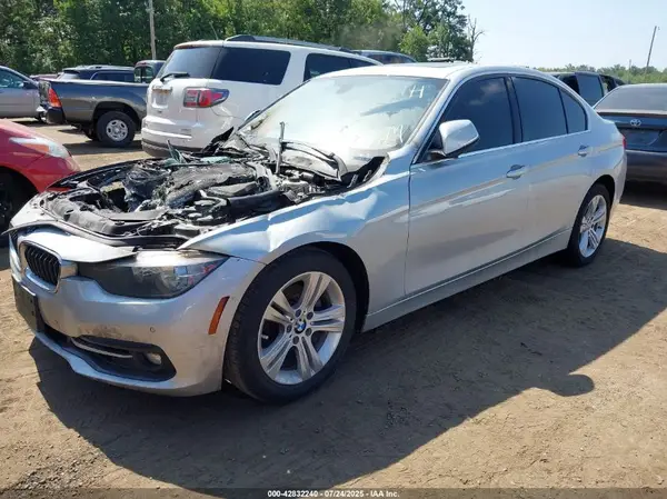 WBA8D9G35HNU64554 2017 BMW 3ER - Image 2