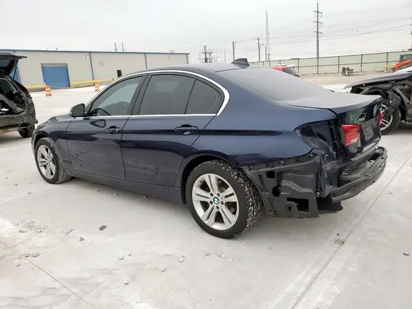 WBA8D9G35HNU66191 2017 BMW 3ER - Image 2