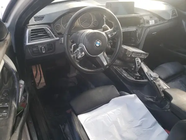 WBA8D9G36HNU64014 2017 BMW 3ER - Image 8