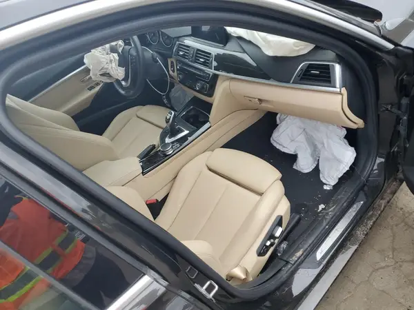 WBA8D9G36HNU64224 2017 BMW 3ER - Image 8