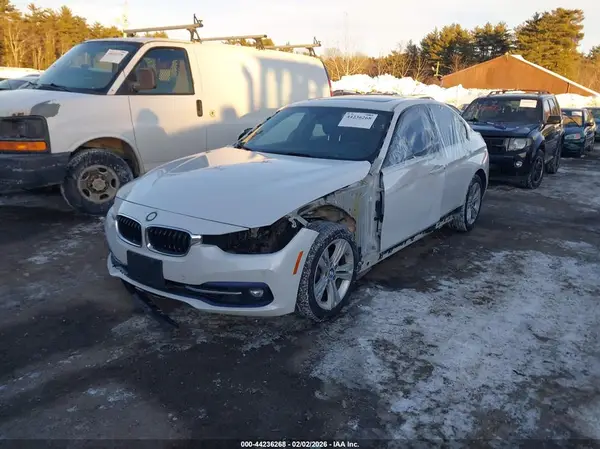 WBA8D9G36HNU64353 2017 BMW 3ER - Image 2