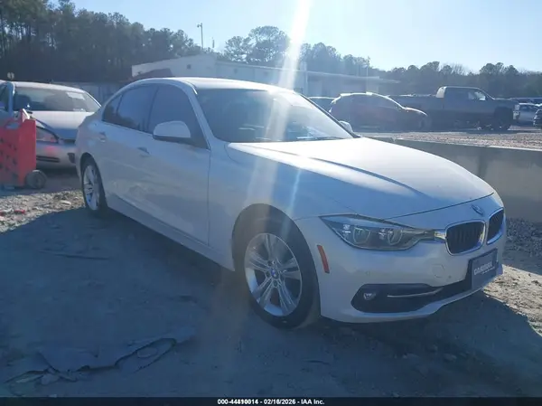 WBA8D9G36HNU64482 2017 BMW 3ER - Image 1