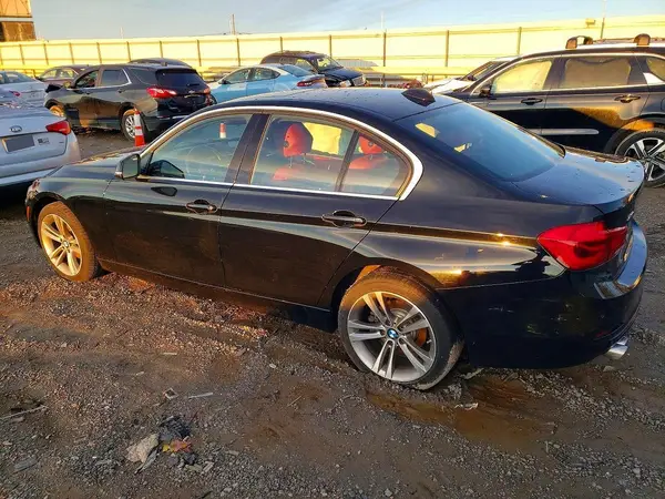 WBA8D9G36HNU65017 2017 BMW 3ER - Image 2