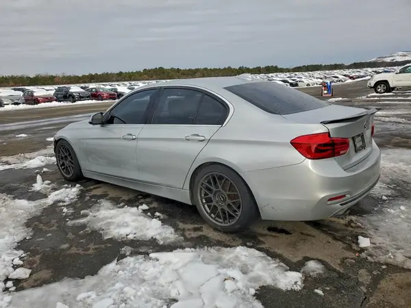 WBA8D9G36HNU65129 2017 BMW 3ER - Image 2