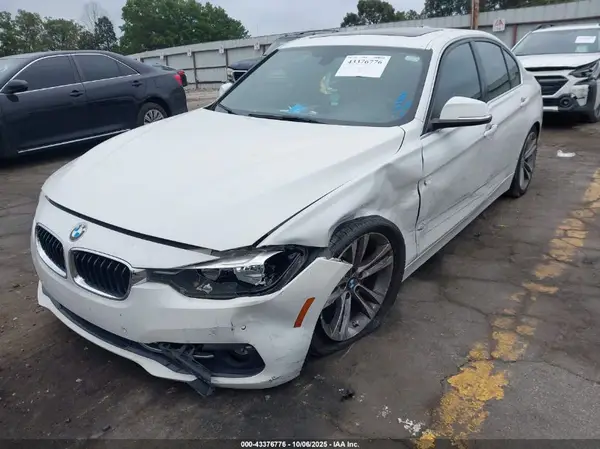 WBA8D9G36HNU65843 2017 BMW 3ER - Image 2