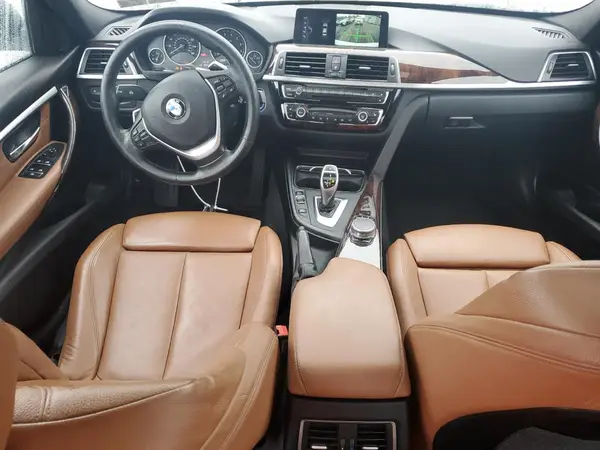 WBA8D9G36HNU66250 2017 BMW 3ER - Image 8