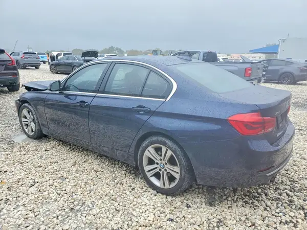 WBA8D9G36HNU66393 2017 BMW 3ER - Image 2