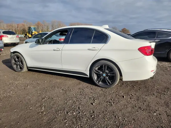 WBA8D9G37HNU61431 2017 BMW 3ER - Image 2