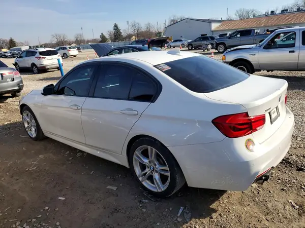 WBA8D9G37HNU63535 2017 BMW 3ER - Image 2