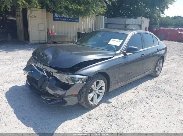 WBA8D9G37HNU64801 2017 BMW 3ER - Image 2
