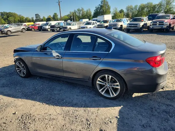 WBA8D9G37HNU66225 2017 BMW 3ER - Image 2