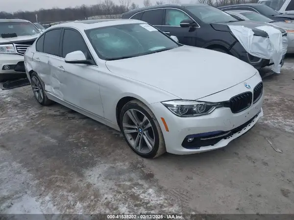 WBA8D9G38HNU62104 2017 BMW 3ER - Image 1