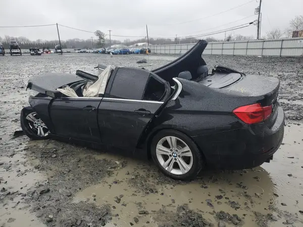 WBA8D9G38HNU62300 2017 BMW 3ER - Image 2