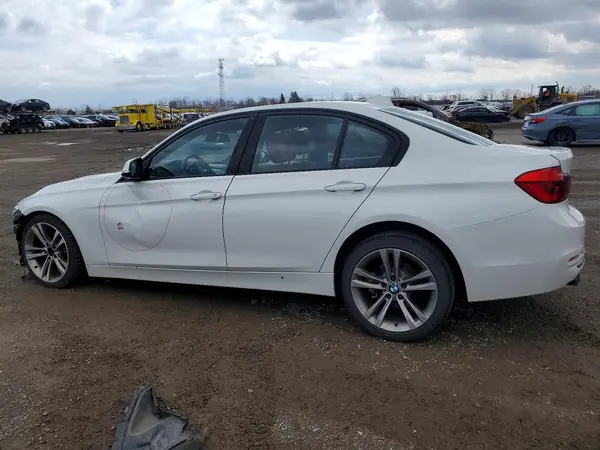 WBA8D9G38HNU63589 2017 BMW 3ER - Image 2