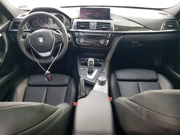 WBA8D9G38HNU64080 2017 BMW 3ER - Image 8