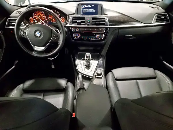 WBA8D9G38HNU65035 2017 BMW 3ER - Image 8