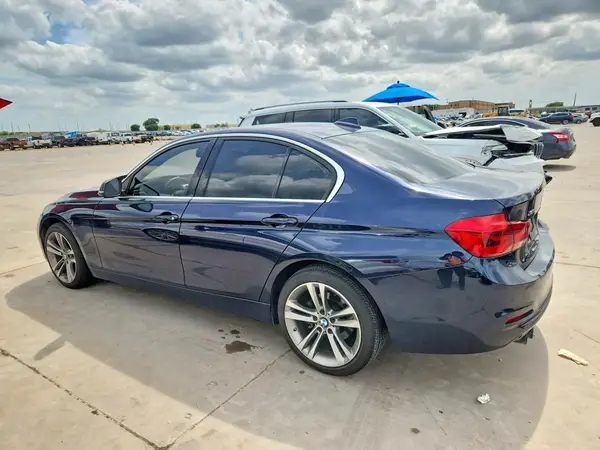 WBA8D9G38HNU66038 2017 BMW 3ER - Image 2