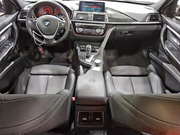 WBA8D9G38HNU66492 2017 BMW 3ER - Image 8