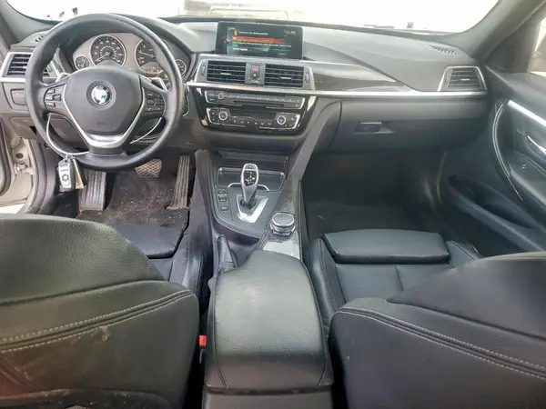 WBA8D9G39HNU61446 2017 BMW 3ER - Image 8