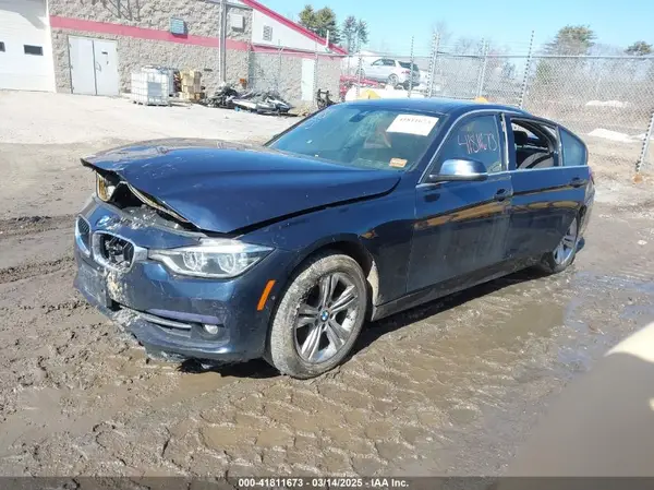 WBA8D9G39HNU62595 2017 BMW 3ER - Image 2