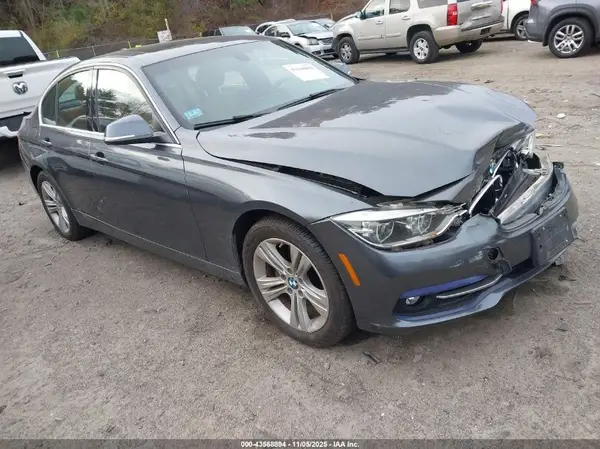 WBA8D9G39HNU63651 2017 BMW 3ER - Image 1