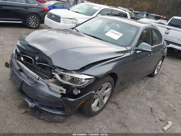 WBA8D9G39HNU63651 2017 BMW 3ER - Image 2